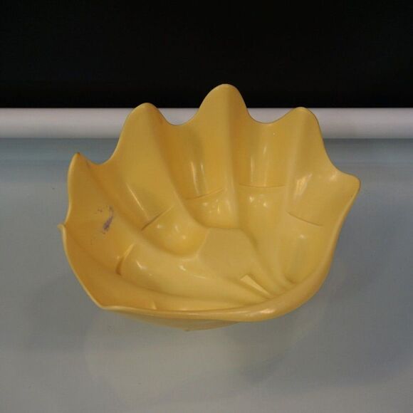 Vintage MCM Hard Plastic Decorative Clam Shell Bowl Serving Or Display 8.5 x 7 - Picture 5 of 8